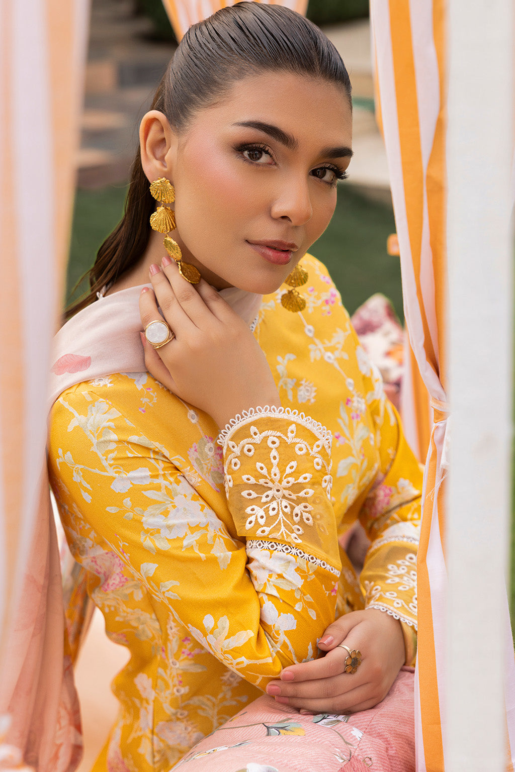 Yellow - Amber Bloom