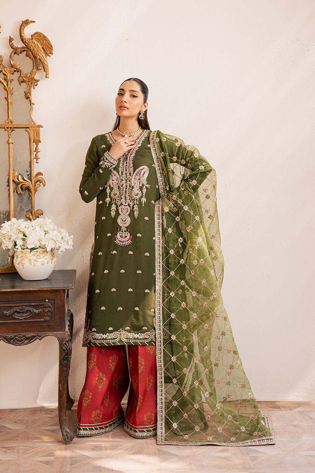 ORAYA Luxury Pakistani Fashion