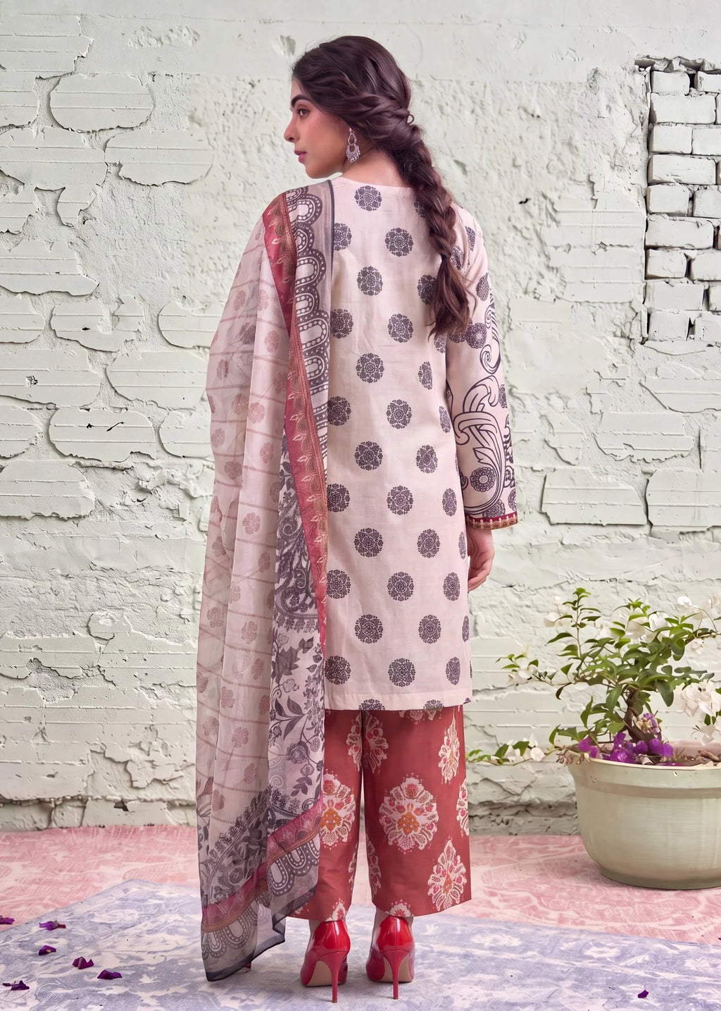Noorbano Premium Fabric Pakistani Summer Dresses - Sahiba-clothing - 2
