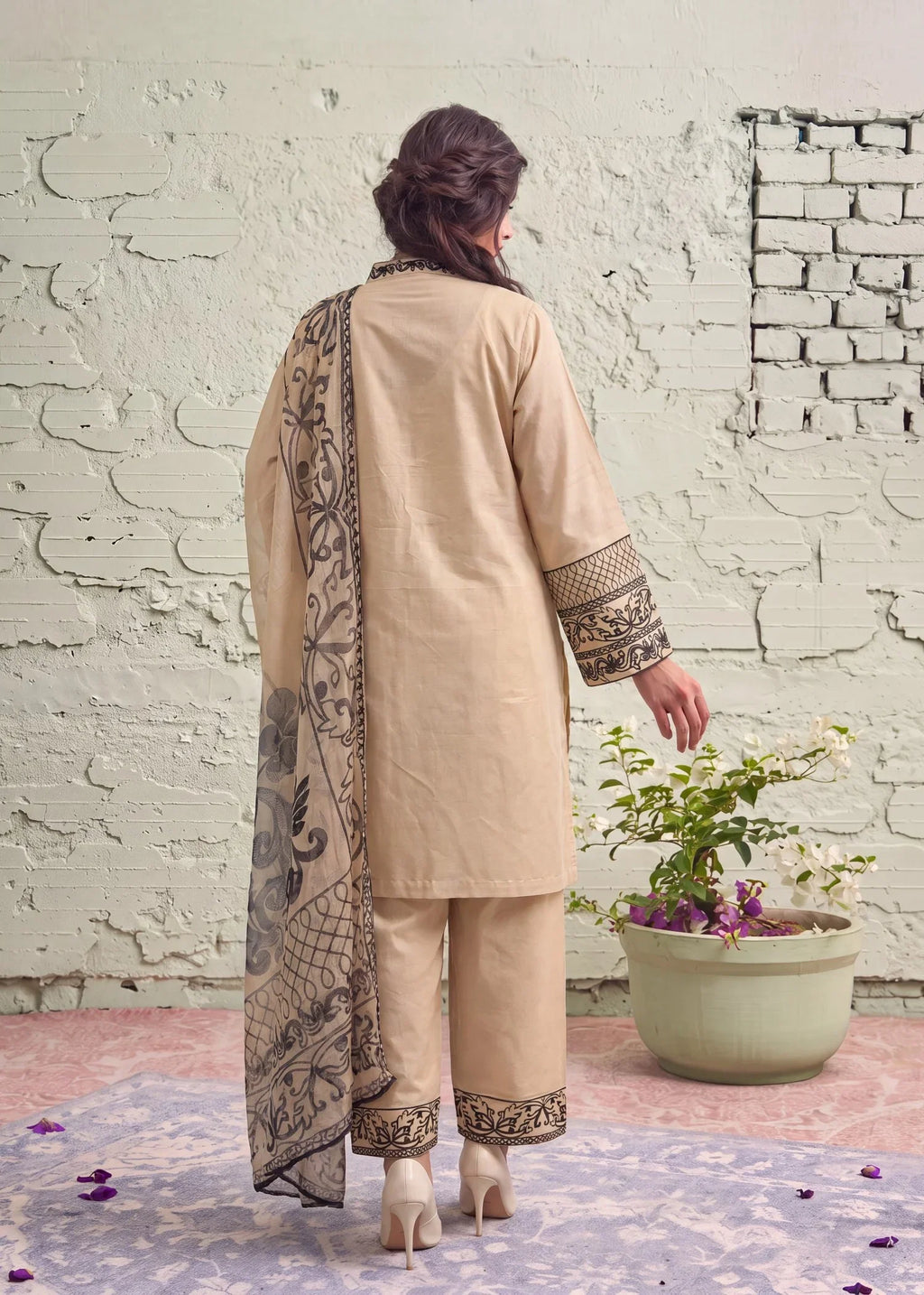 Singhar Skin Premium Fabric Pakistani Summer Dresses - Sahiba-clothing - 2