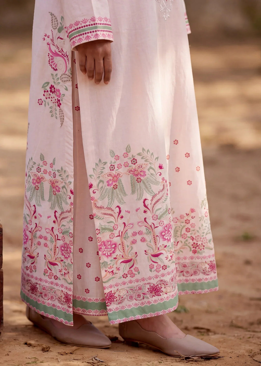 Pekar-e-rana Premium Fabric Pakistani Summer Dresses - Sahiba-clothing - 4