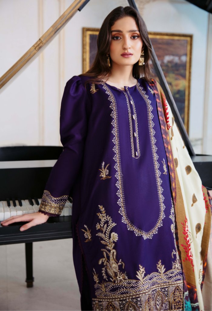 Serene - D09 Premium Fabric Pakistani Winter Dresses - Humdum - 4