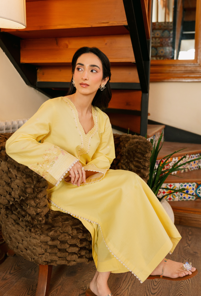 Spring Pret Vol-2 - D04 Lawn Pakistani Summer Dresses - Humdum - 3