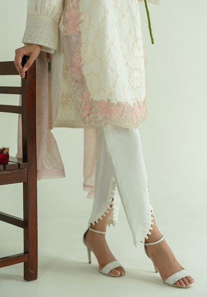 IVORY POISE