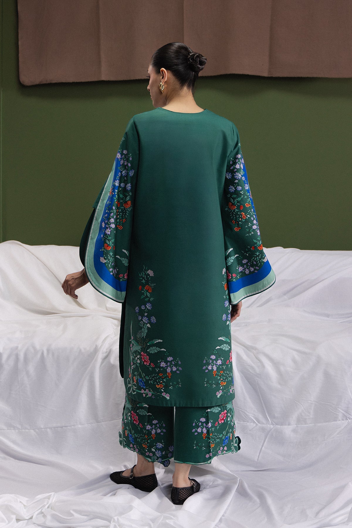 Willow Aesthetic Cambric Pakistani Summer Dresses - Afrozeh - 5