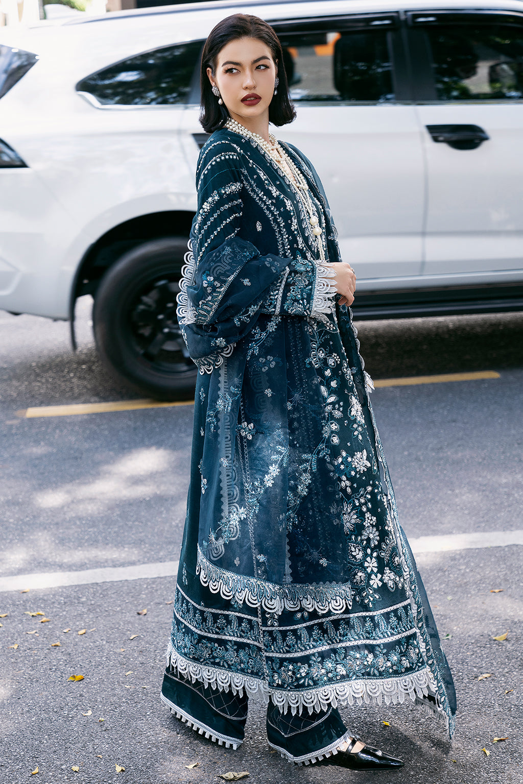 Bella Raw Silk Pakistani Formal Dresses - Saad Shaikh - 13