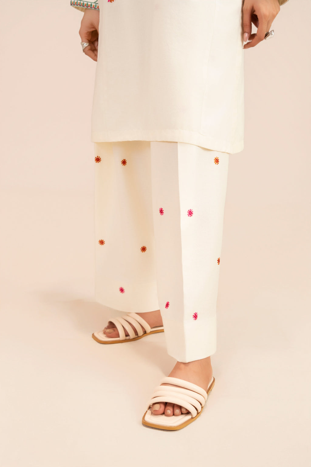 Fanni White Premium Fabric Pakistani Winter Dresses - Sahiba-clothing - 4