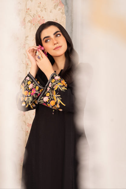 Gulejahan - Black Premium Fabric Pakistani Winter Dresses - Sahiba-clothing - 5