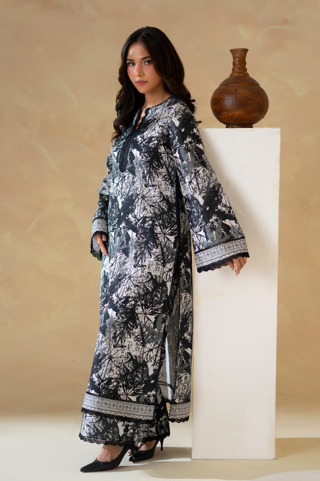 Avero Lawn Pakistani Summer Dresses - Akbar Aslam - 7