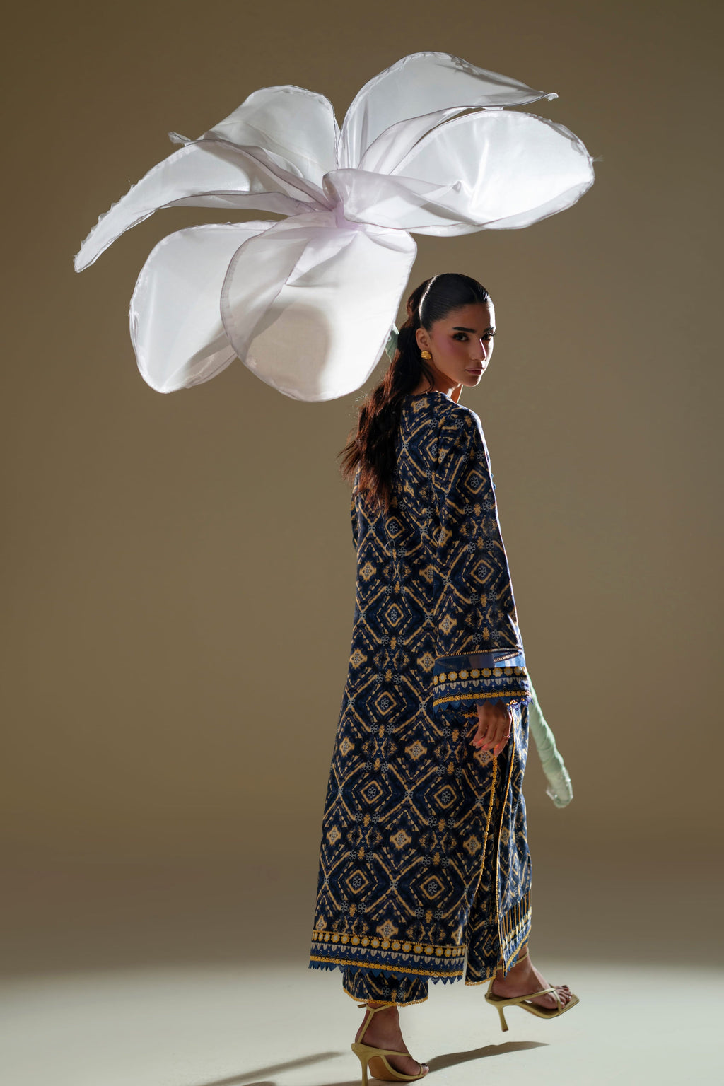 Mavea Lawn Pakistani Summer Dresses - Akbar Aslam - 7