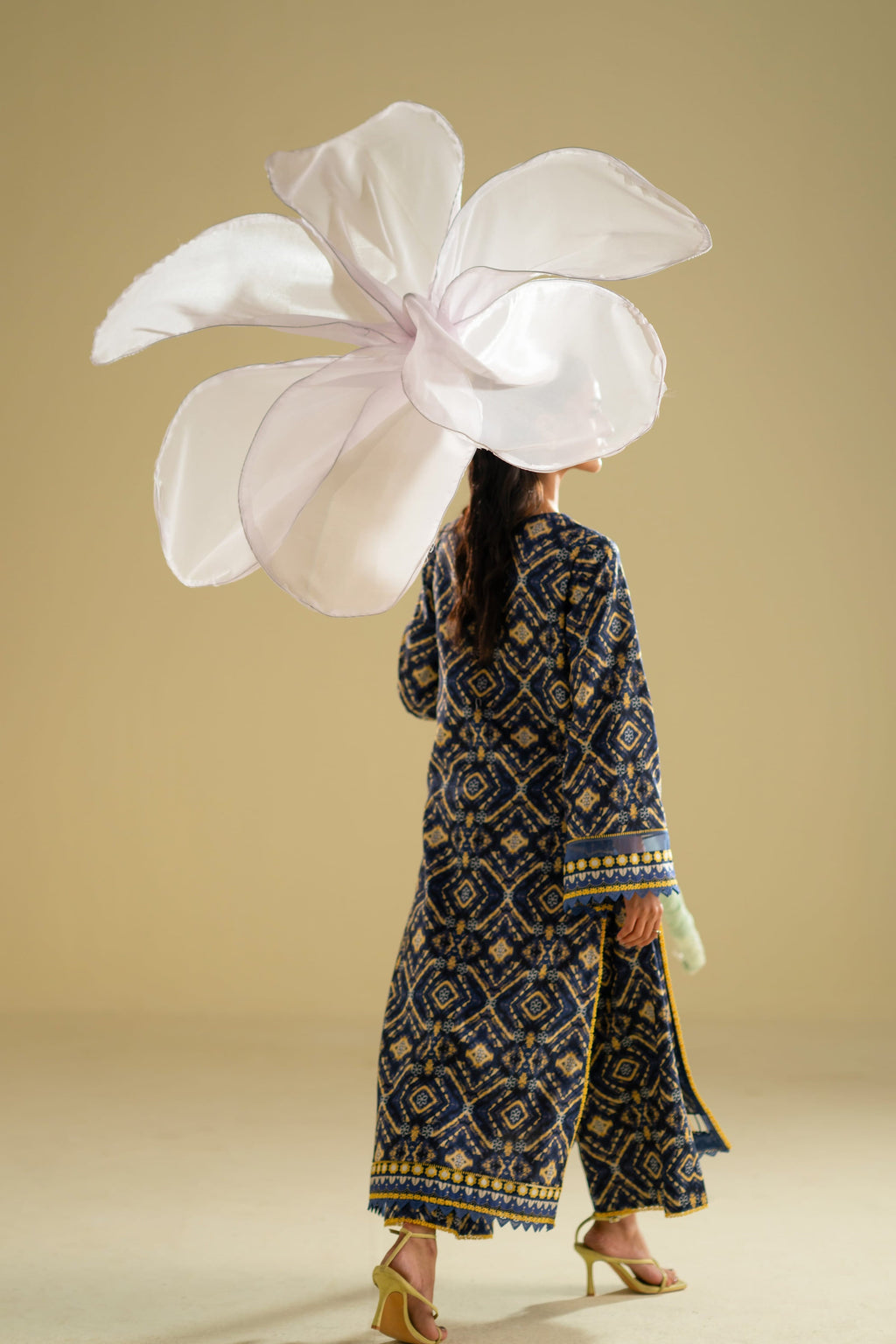 Mavea Lawn Pakistani Summer Dresses - Akbar Aslam - 9