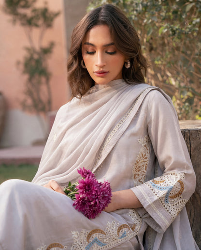 Magnifer Premium Fabric Pakistani Summer Dresses - Sahiba-clothing - 2